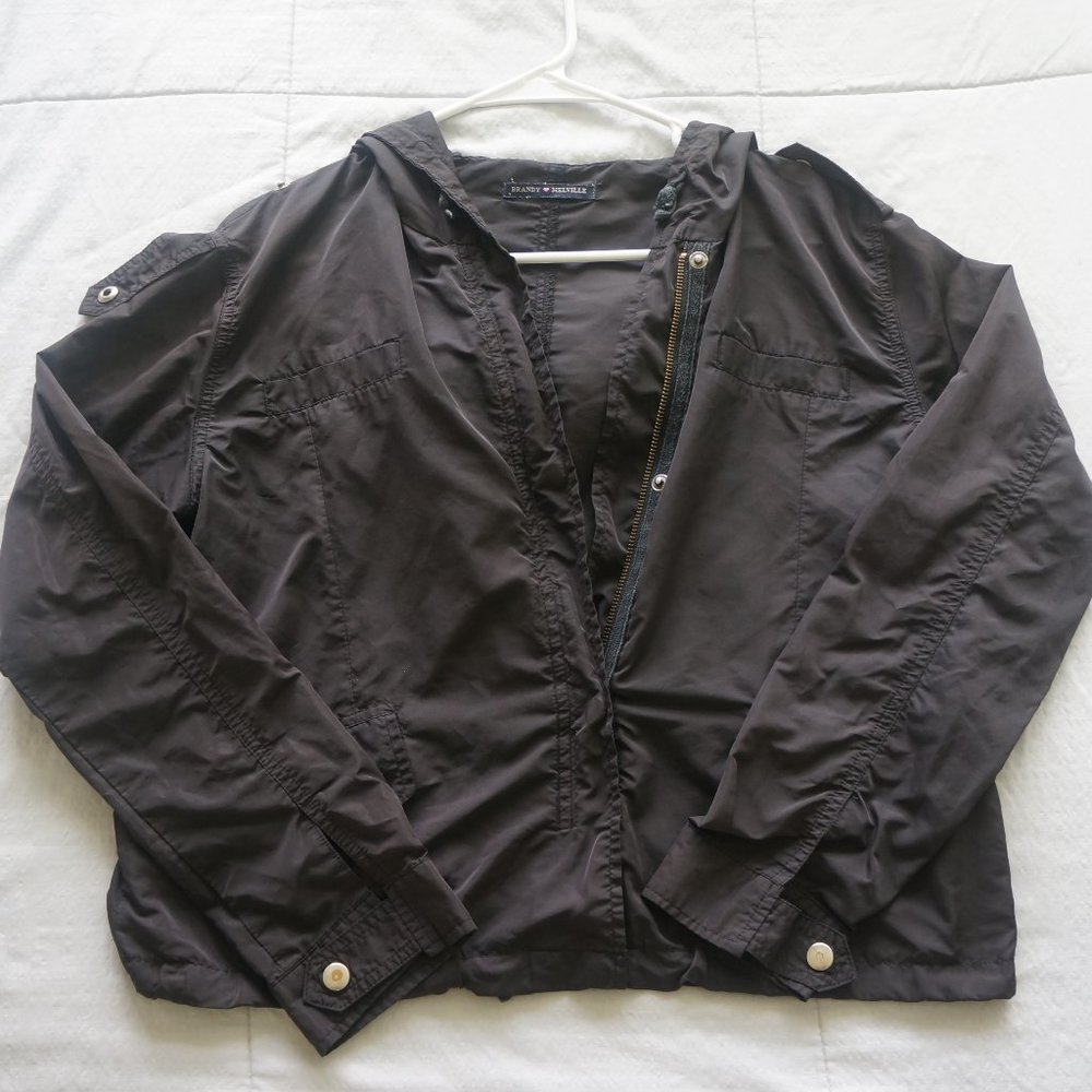 Brandy Melville || Black Cropped Windbreaker Zip-Up (Size: 0)